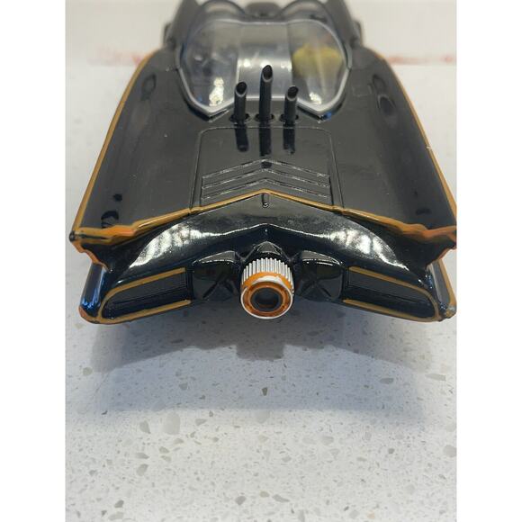 Batman Batmobile 1:24 w/Robin 9 Inches Jada Toys 2 Items - Picture 2 of 9